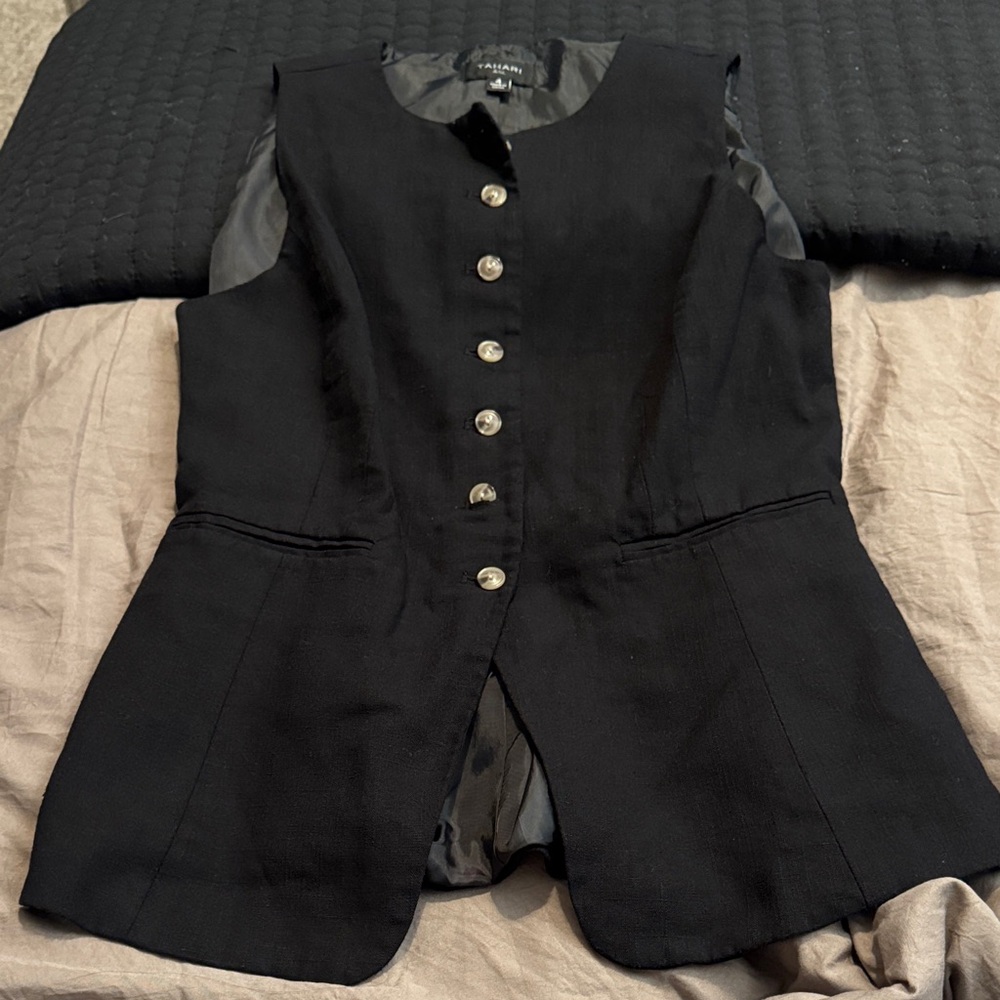 Tahari Black Sleeveless Buttoned Vest